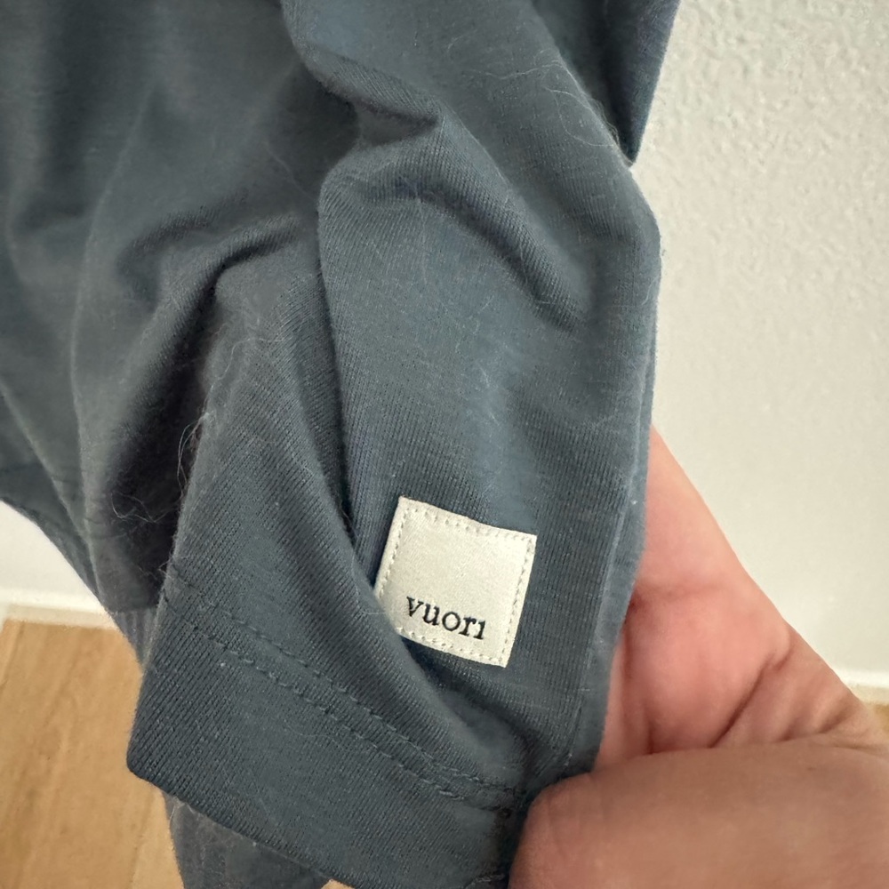 Vuori Current Tech Tee in Lake - Picture 6 of 6